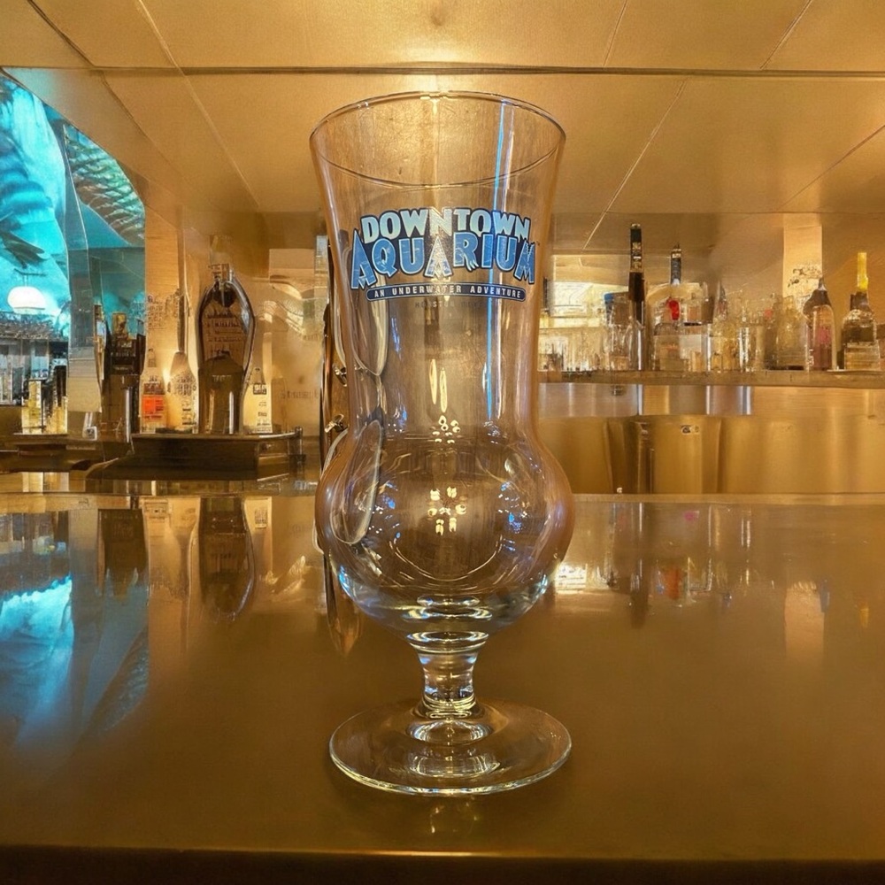 Downtown Aquarium Houston Souvenir Hurricane Glass 8"